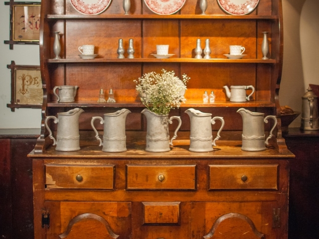 Wiggins Tavern plates